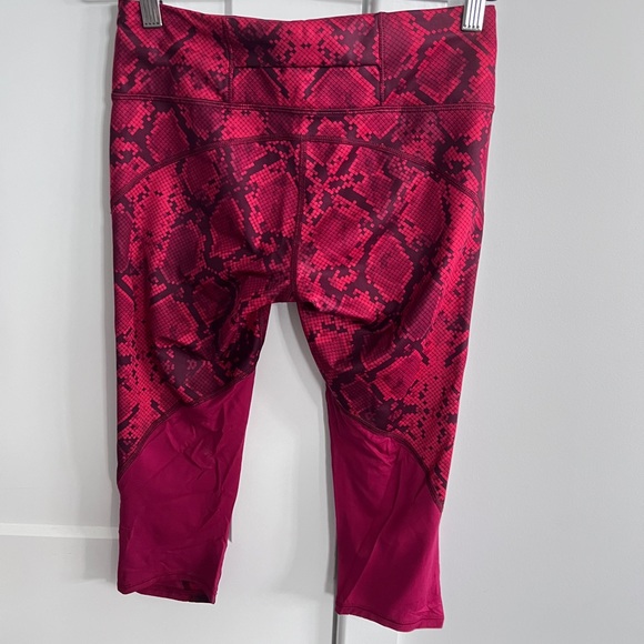 Lululemon Crop 17” - Picture 3 of 3